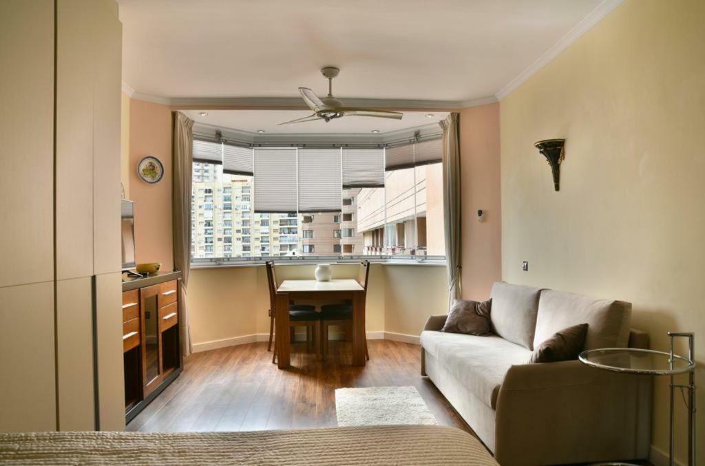 Seafront Luxury Studio In Las Palmeras Hotel ฟูเอนฮิโรลา ภายนอก รูปภาพ
